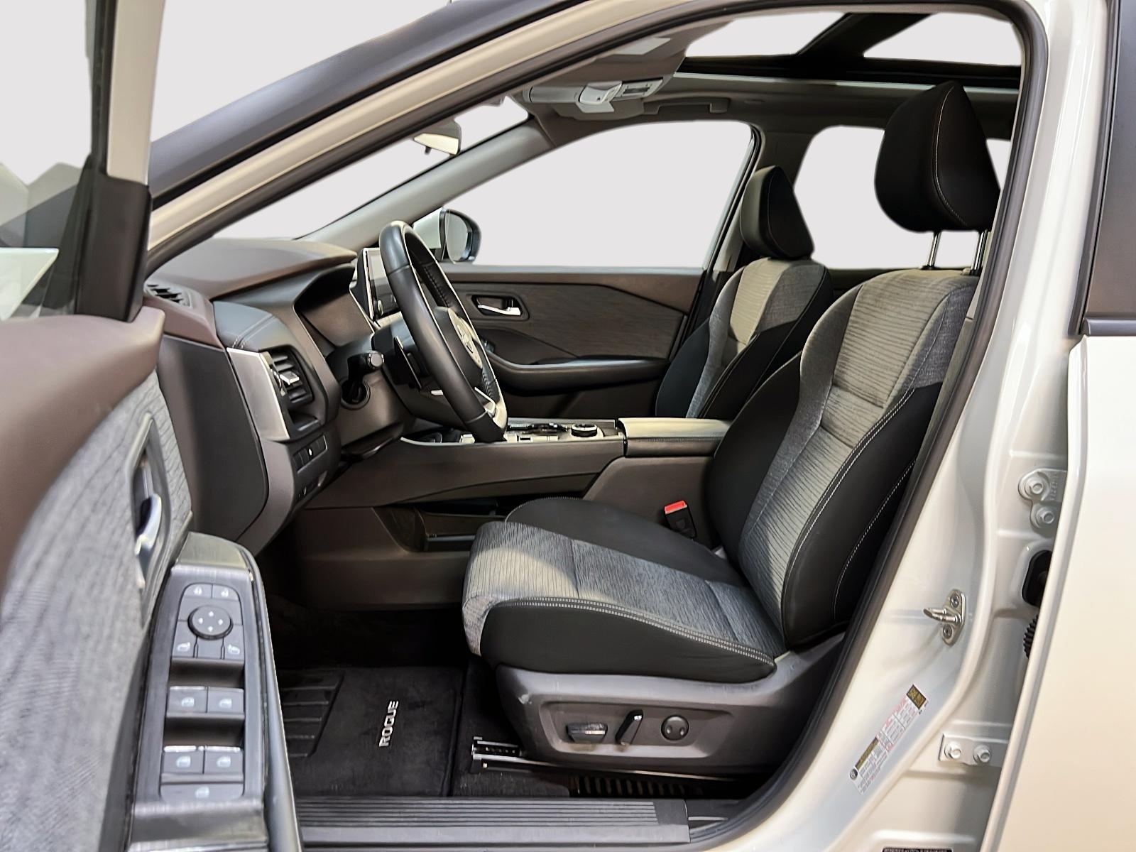 Nissan Rogue SV TOIT PANO 4RM 2023 — photo 7