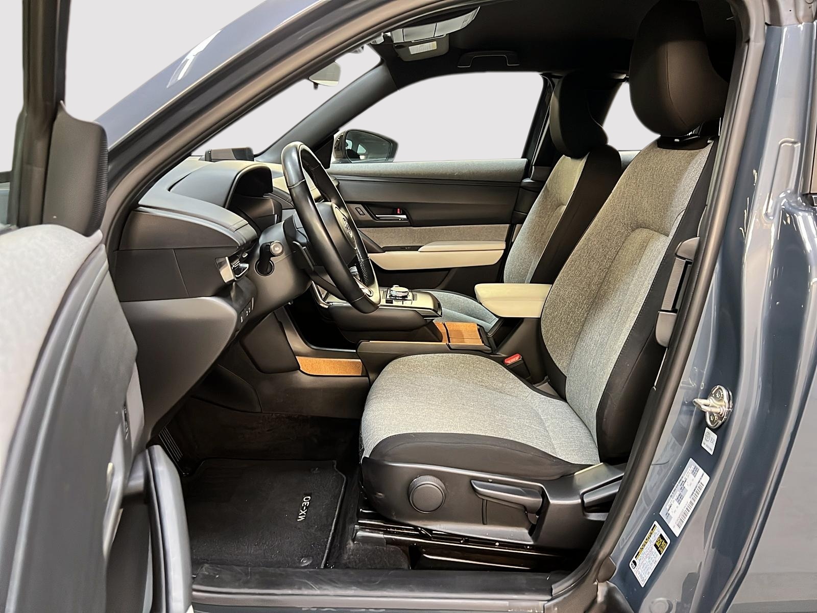 Mazda MX-30 GS NAV 2023 — photo 7
