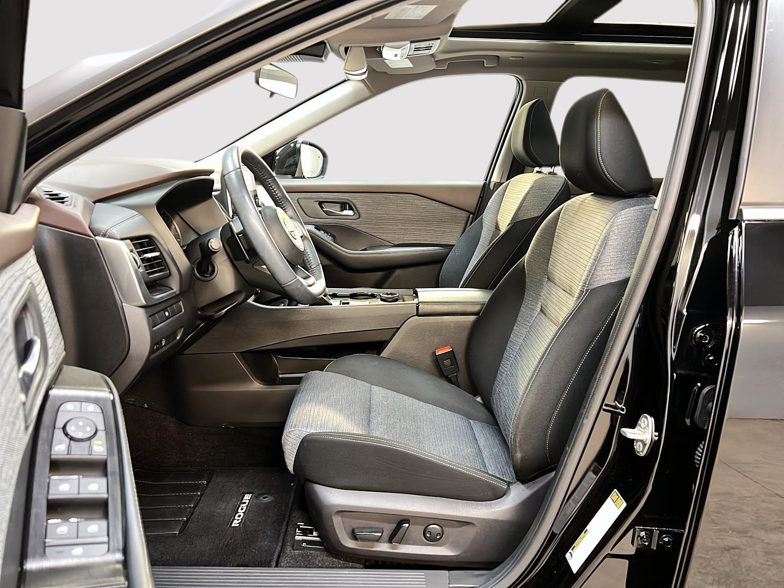Nissan Rogue SV TOIT PANO 4RM 2023 — photo 7