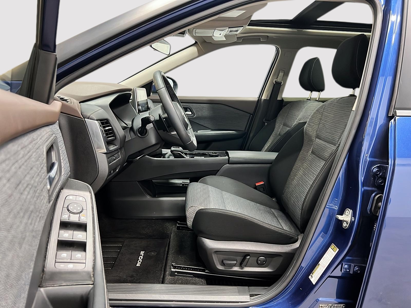 Nissan Rogue SV TOIT PANO 4RM 2023 — photo 7