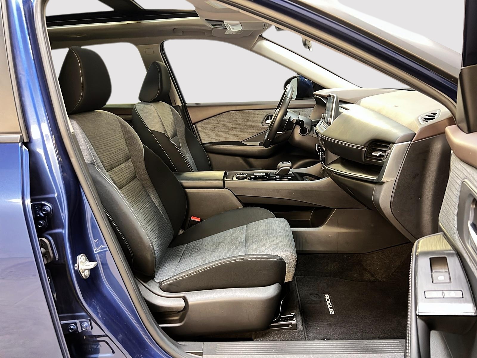 Nissan Rogue SV TOIT PANO 4RM 2023 — photo 8
