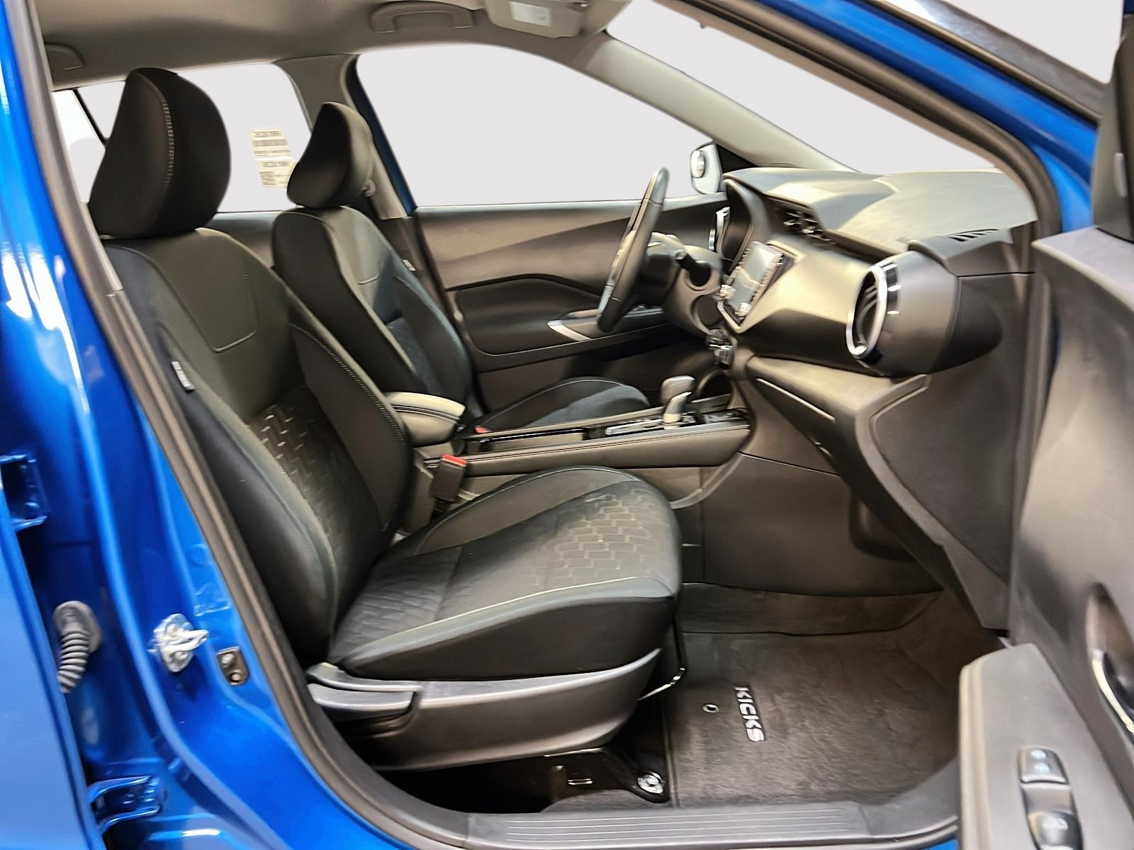 Nissan Kicks SV 2024 — photo 8