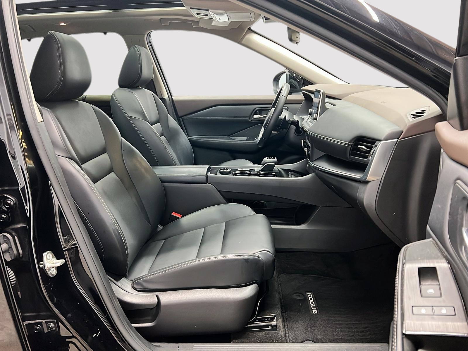 Nissan Rogue SV MIDNIGHT CUIR TOIT PANO 4RM 2023 — photo 8