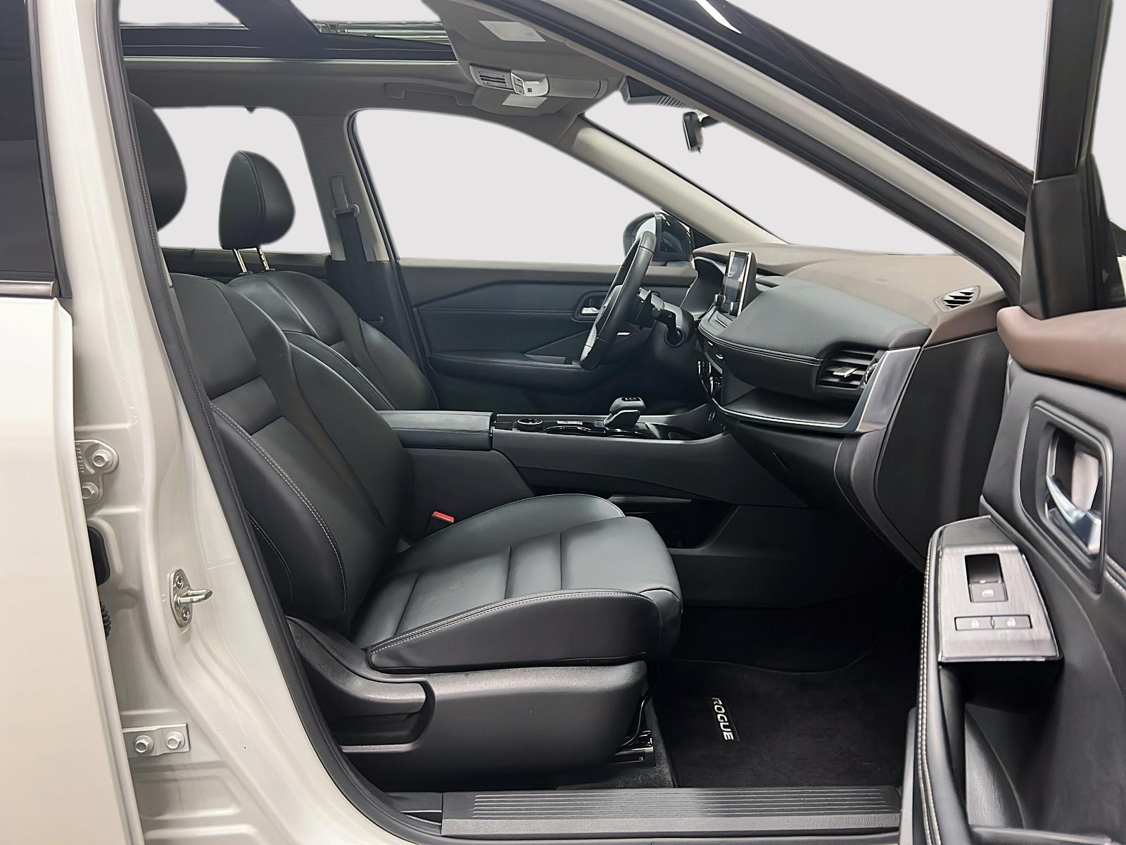 Nissan Rogue SV MIDNIGHT CUIR TOIT PANO 4RM 2023 — photo 8