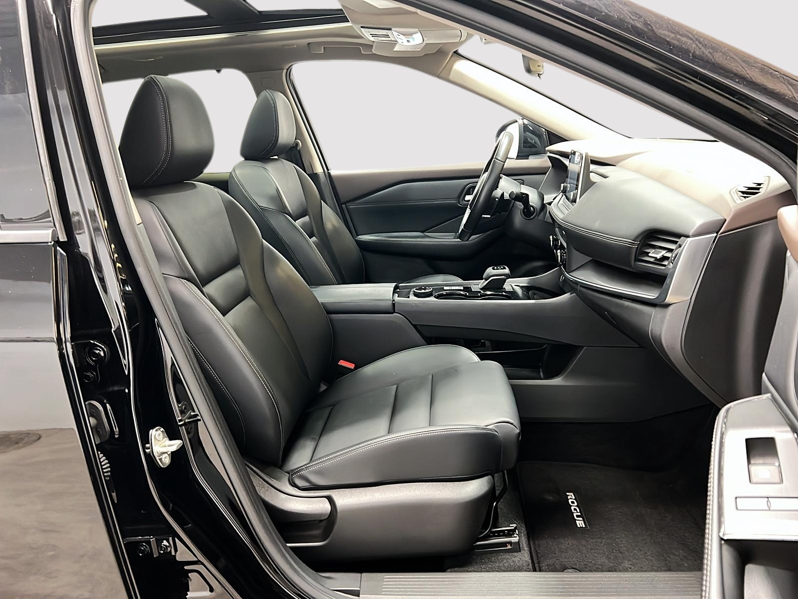 Nissan Rogue SV MIDNIGHT CUIR TOIT PANO 4RM 2023 — photo 8