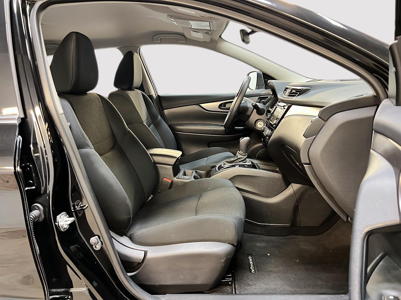 Nissan Qashqai S 4RM 2023 — photo 8