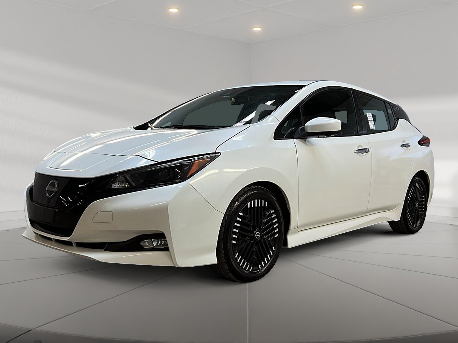 Nissan Leaf SV NAV 2024