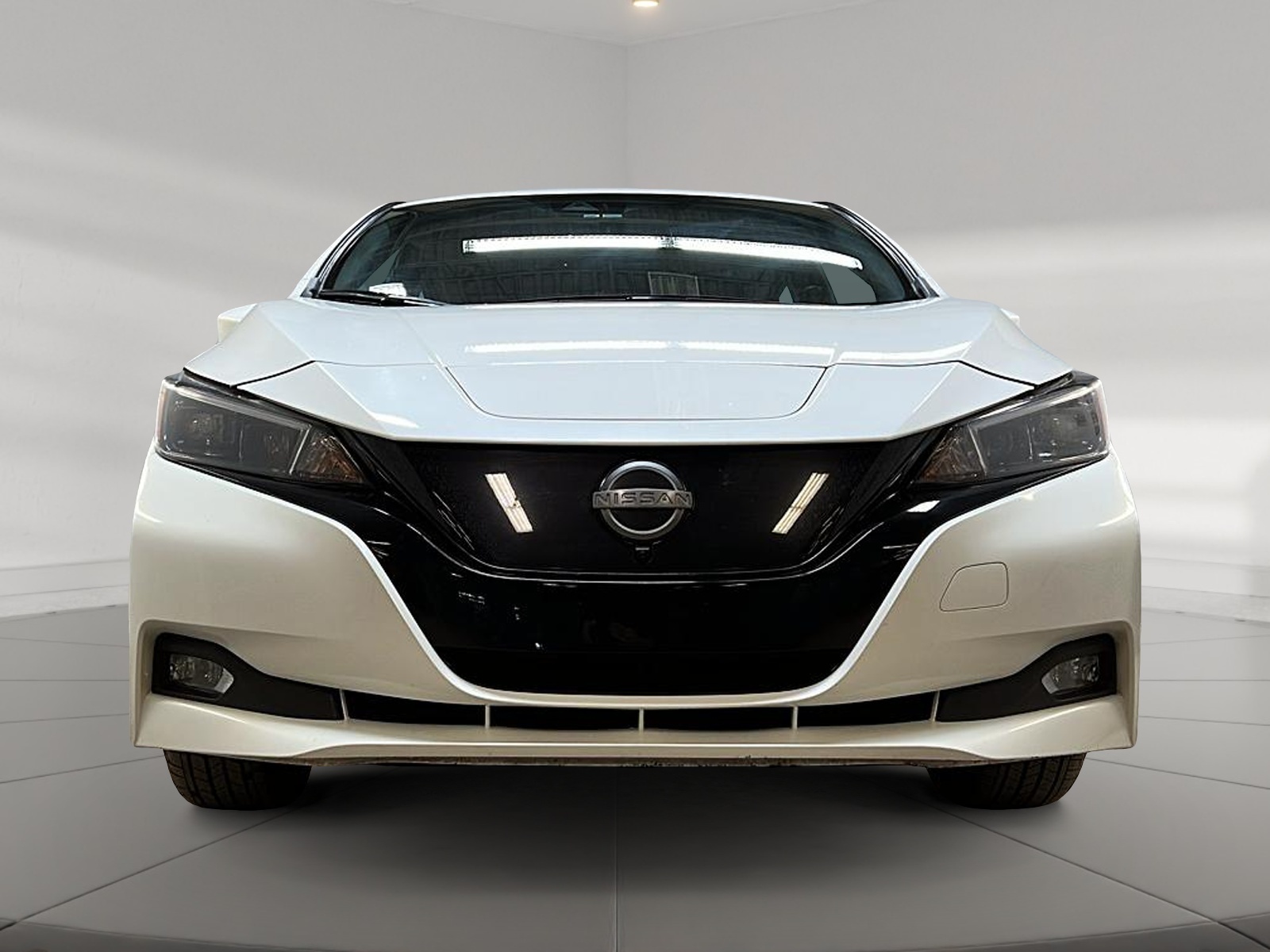 Nissan Leaf SV NAV 2024 — photo 2