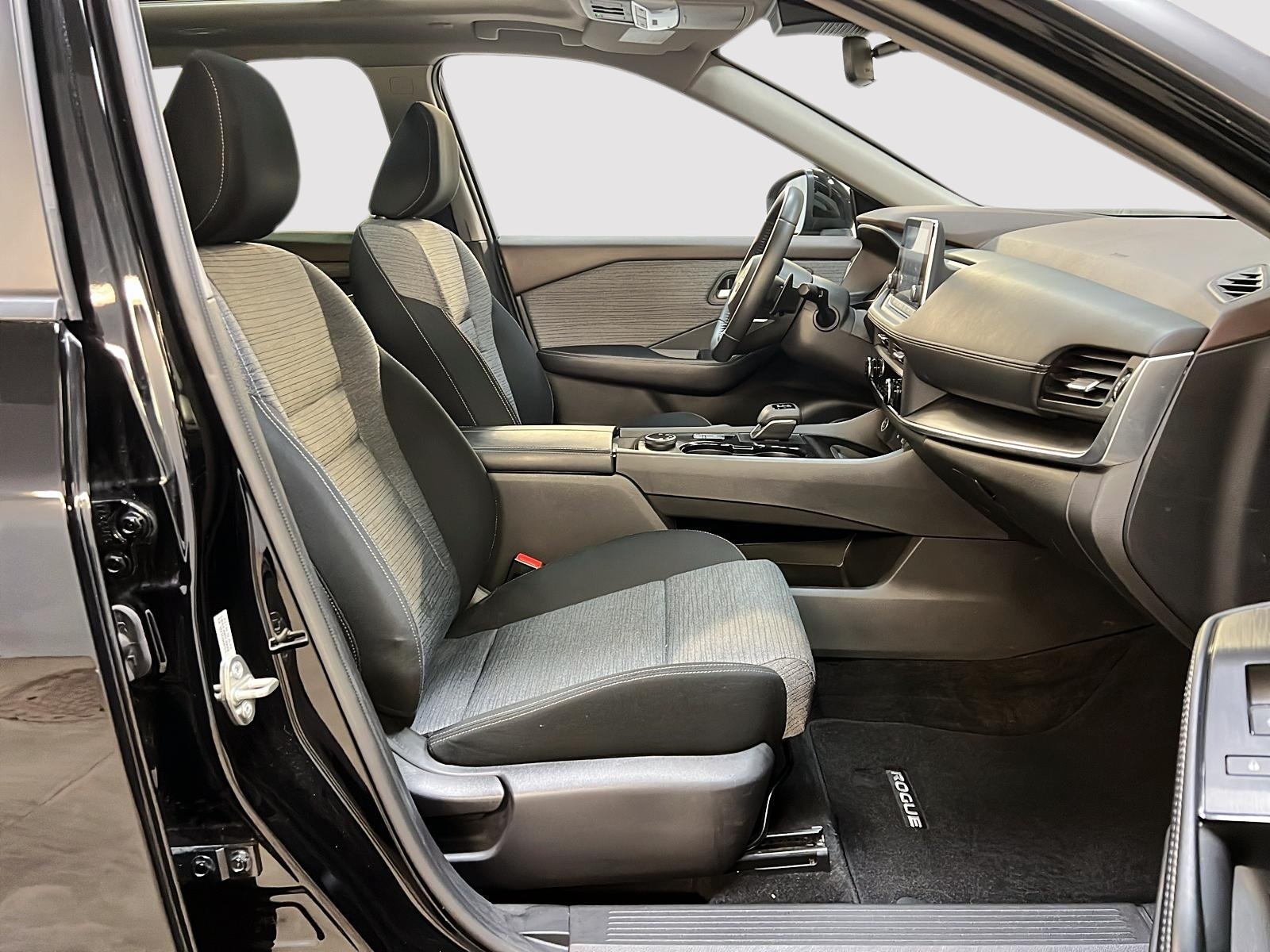 Nissan Rogue SV TOIT PANO 4RM 2023 — photo 8