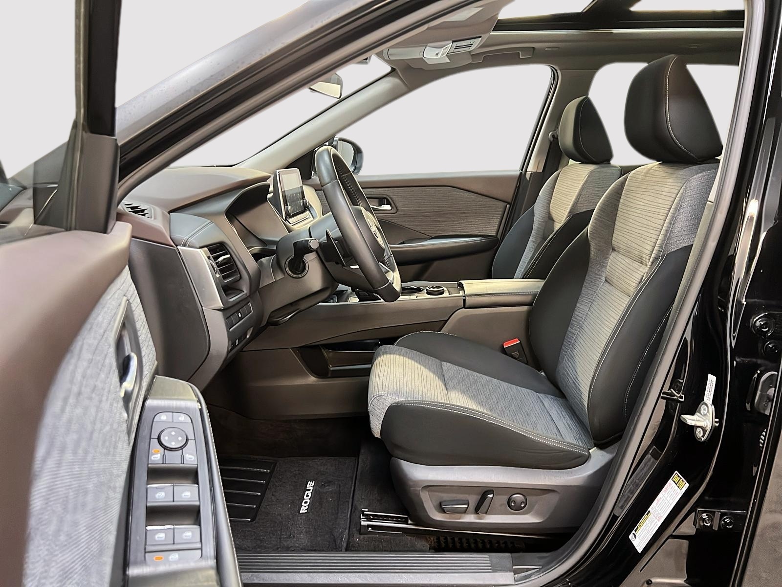 Nissan Rogue SV TOIT PANO 4RM 2023 — photo 7