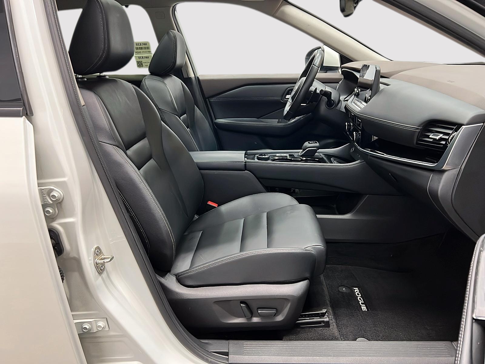 Nissan Rogue SL CUIR TOIT PANO NAV 4RM 2023 — photo 8