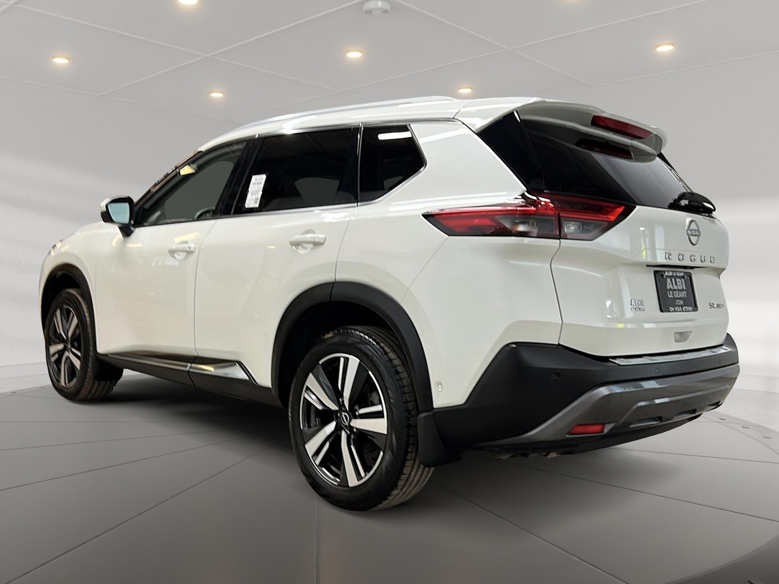 Nissan Rogue SL CUIR TOIT PANO NAV 4RM 2023 — photo 6