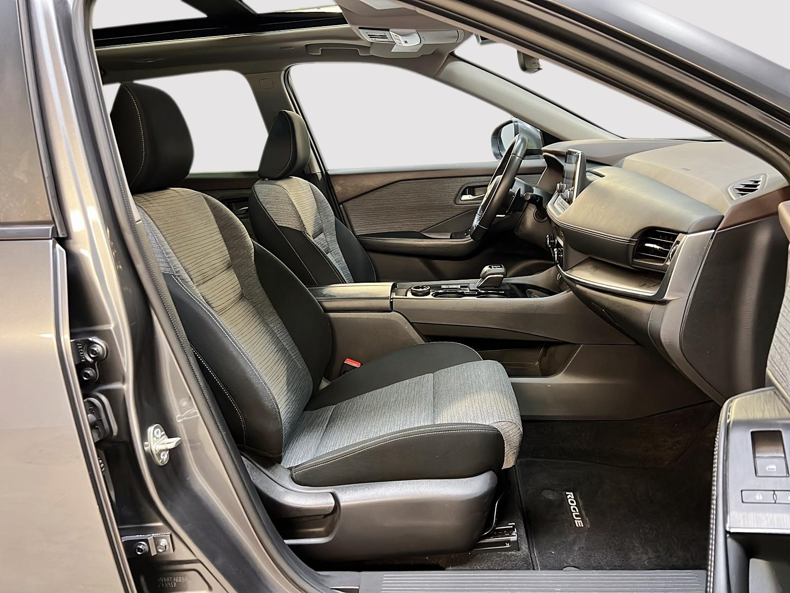 Nissan Rogue SV TOIT PANO 4RM 2023 — photo 8