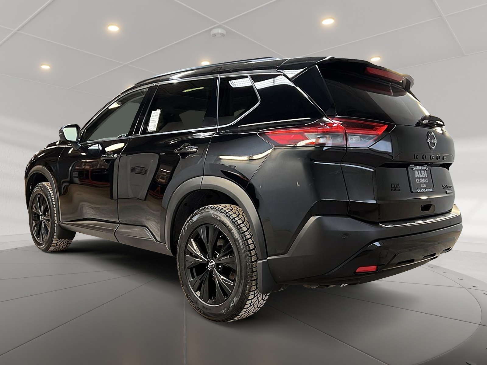 Nissan Rogue SV MIDNIGHT CUIR TOIT PANO 4RM 2023 — photo 6