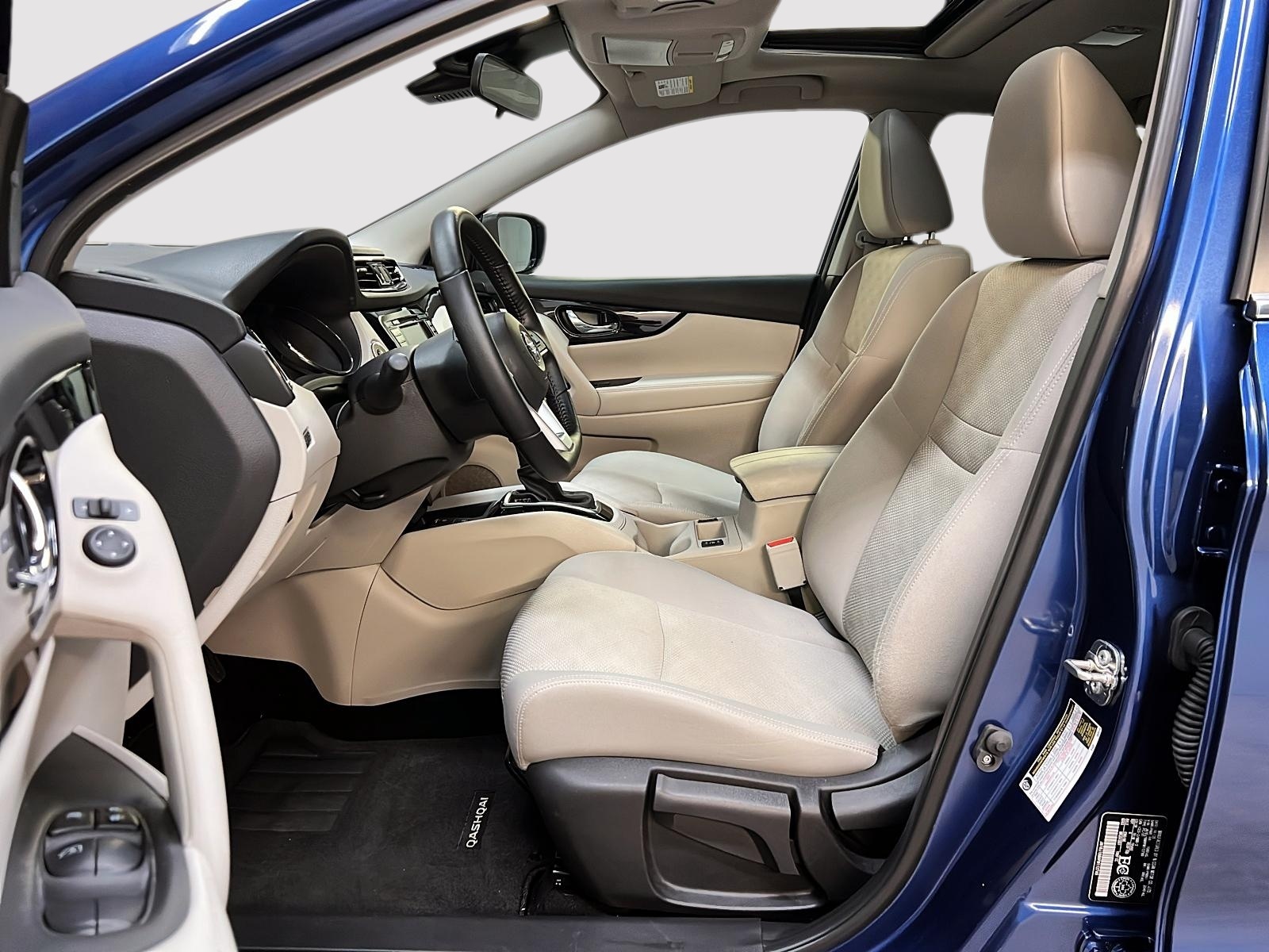 Nissan Qashqai SV TOIT 4RM 2023 — photo 7