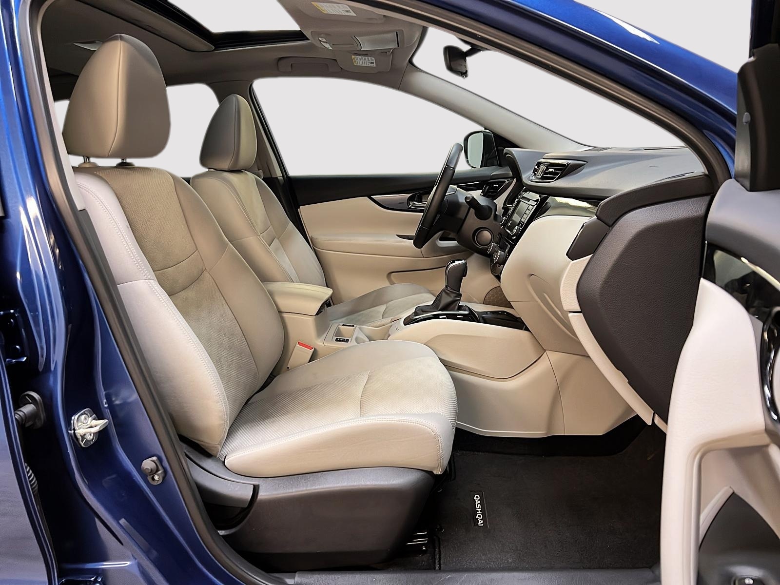 Nissan Qashqai SV TOIT 4RM 2023 — photo 8