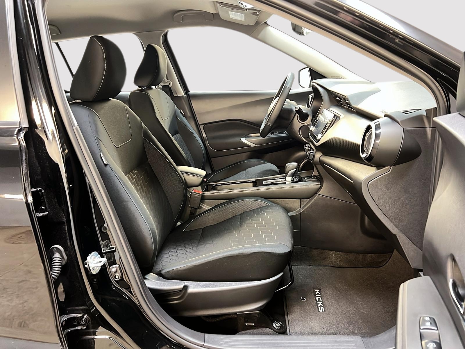 Nissan Kicks SV 2024 — photo 8