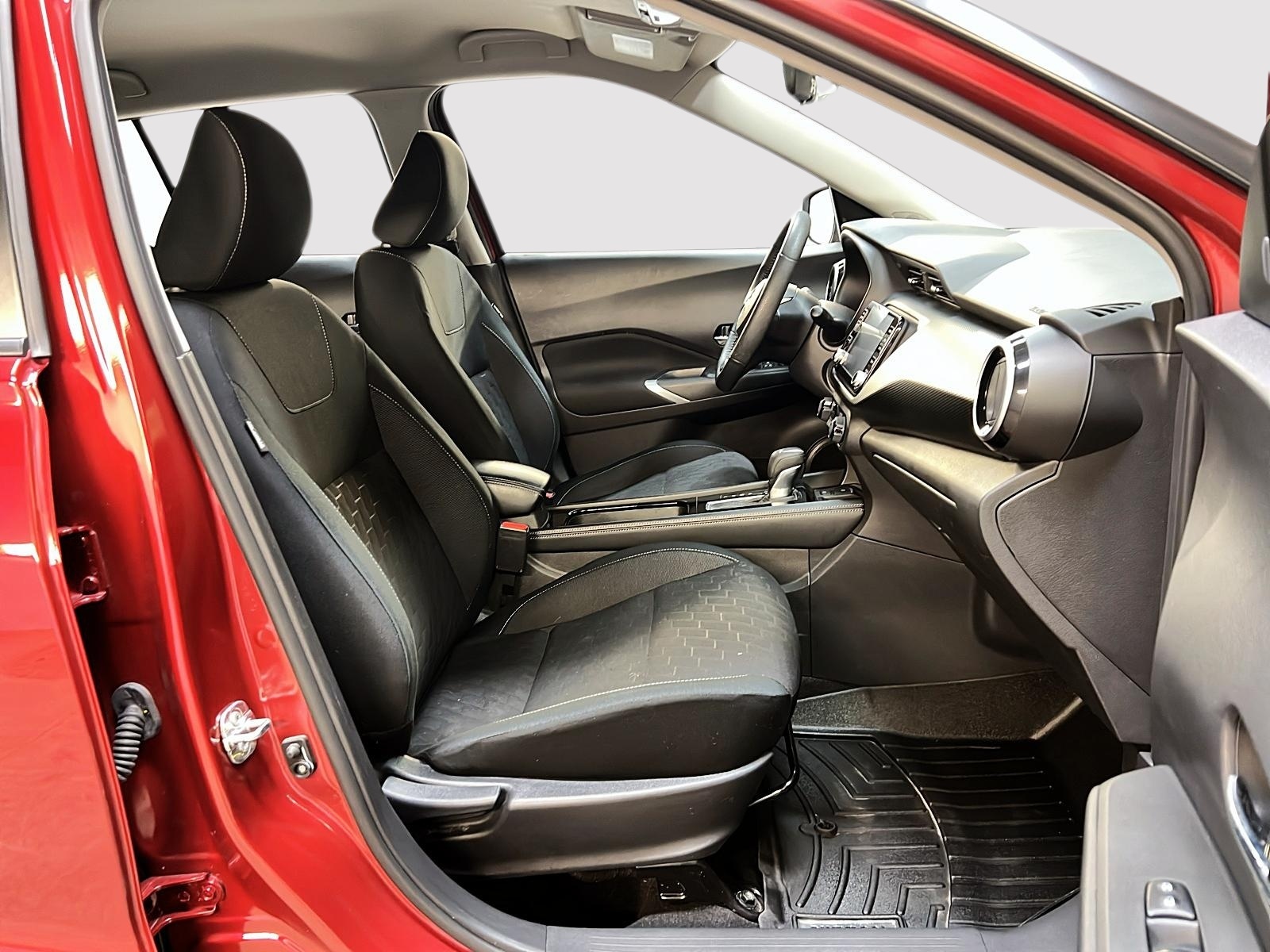 Nissan Kicks SV 2024 — photo 8