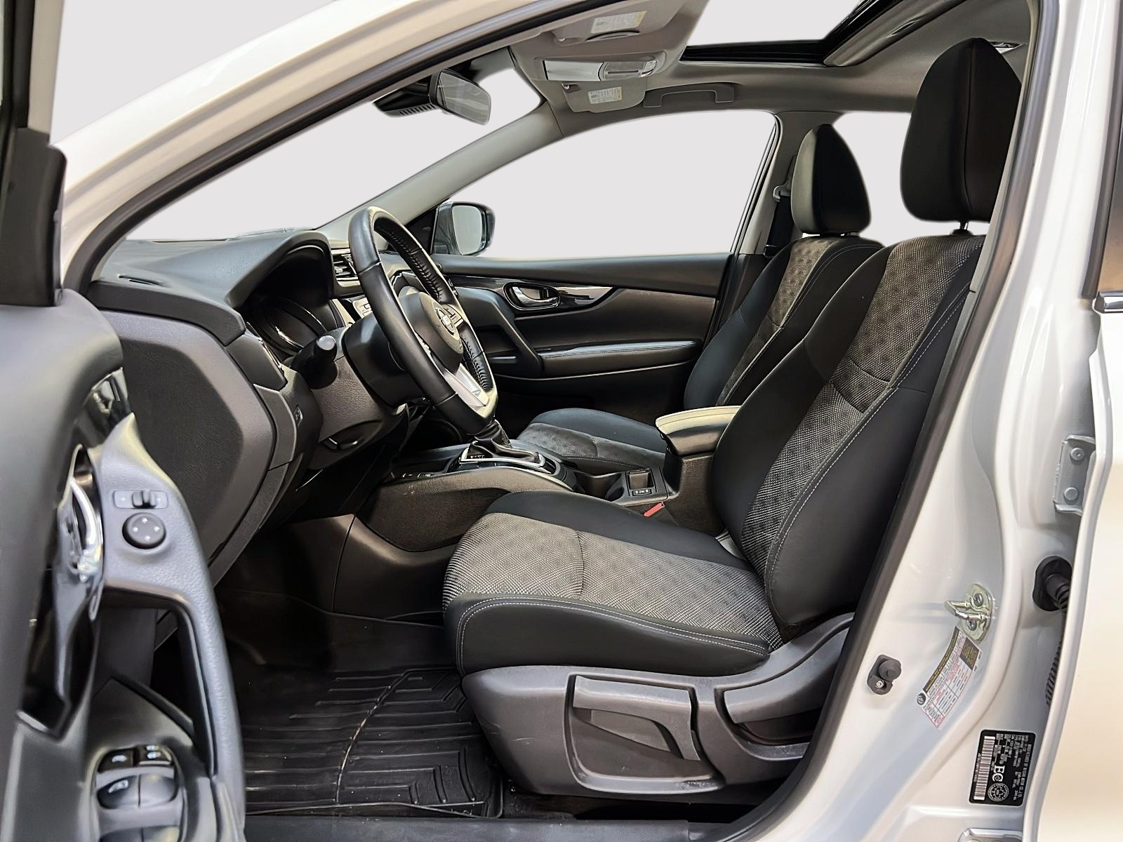 Nissan Qashqai SV TOIT 4RM 2023 — photo 7