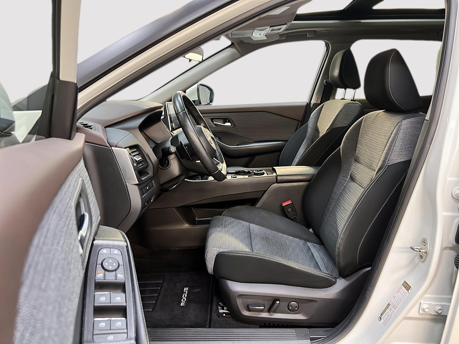 Nissan Rogue SV TOIT PANO 4RM 2023 — photo 7
