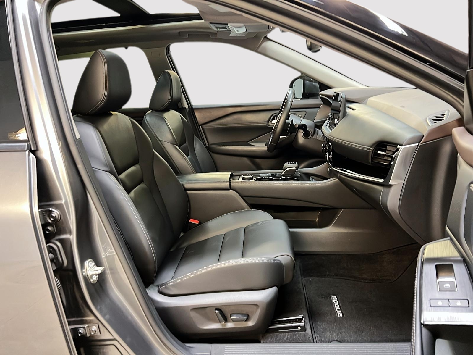 Nissan Rogue SL CUIR TOIT PANO NAV 4RM 2023 — photo 8