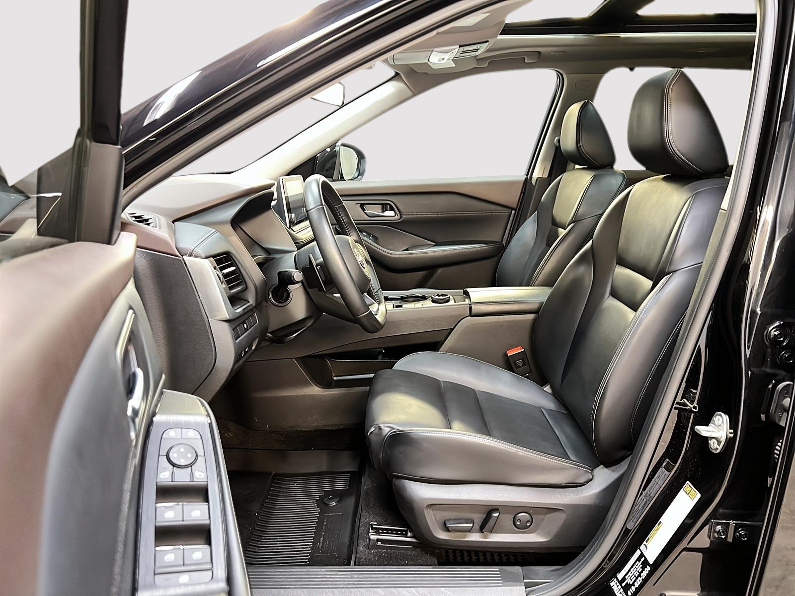 Nissan Rogue SV MIDNIGHT CUIR TOIT PANO 4RM 2023 — photo 7