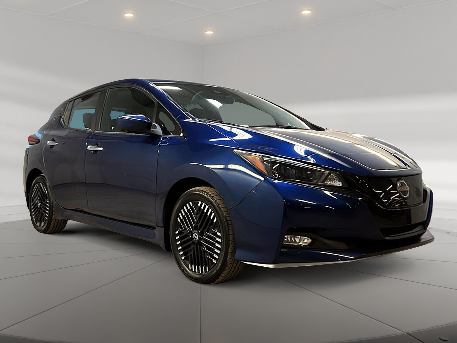 Nissan Leaf SV PLUS NAV 2023 — photo 3