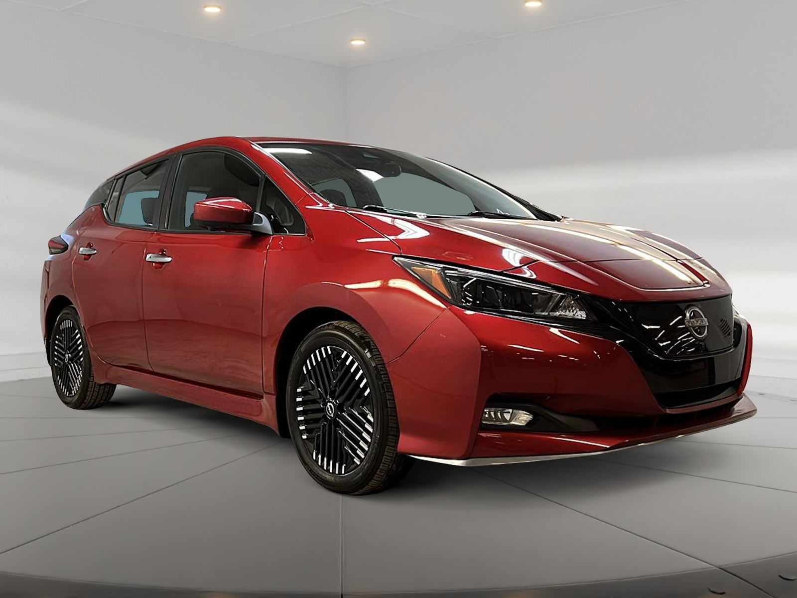 Nissan Leaf SV PLUS NAV 2023 — photo 3