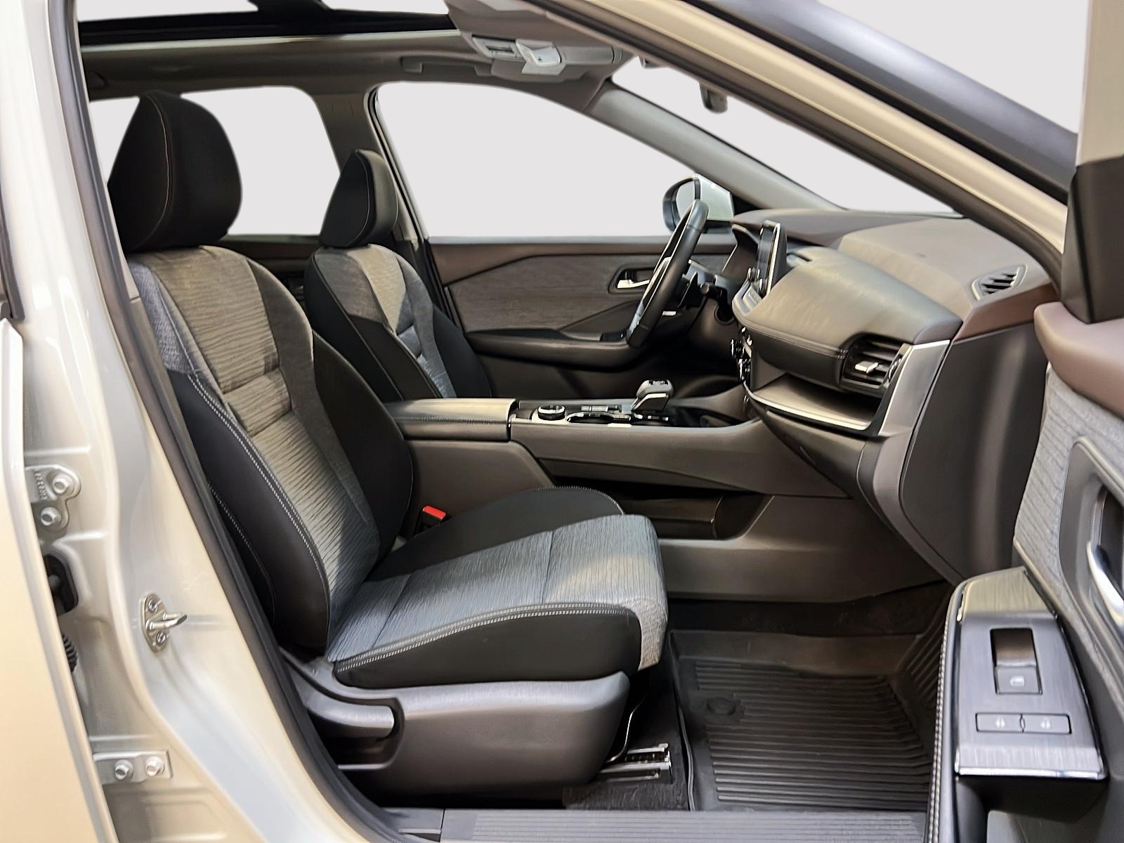 Nissan Rogue SV TOIT PANO 4RM 2023 — photo 8