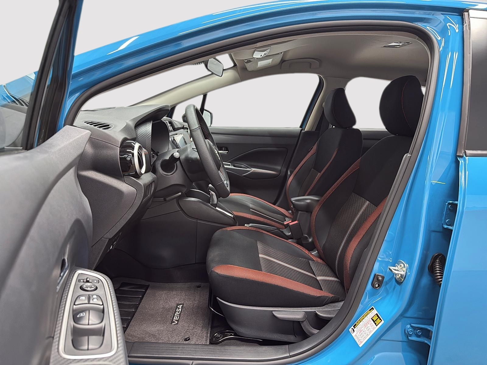 Nissan Versa SR 2025 — photo 7