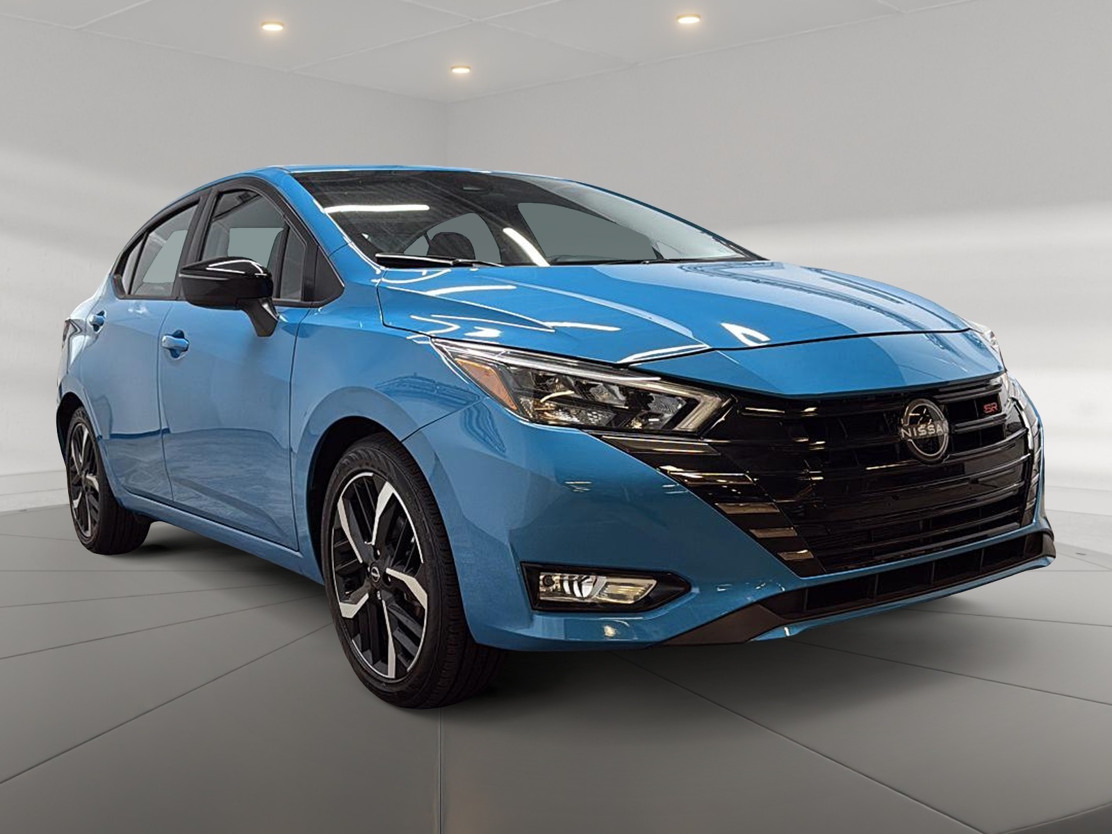 Nissan Versa SR 2025 — photo 3
