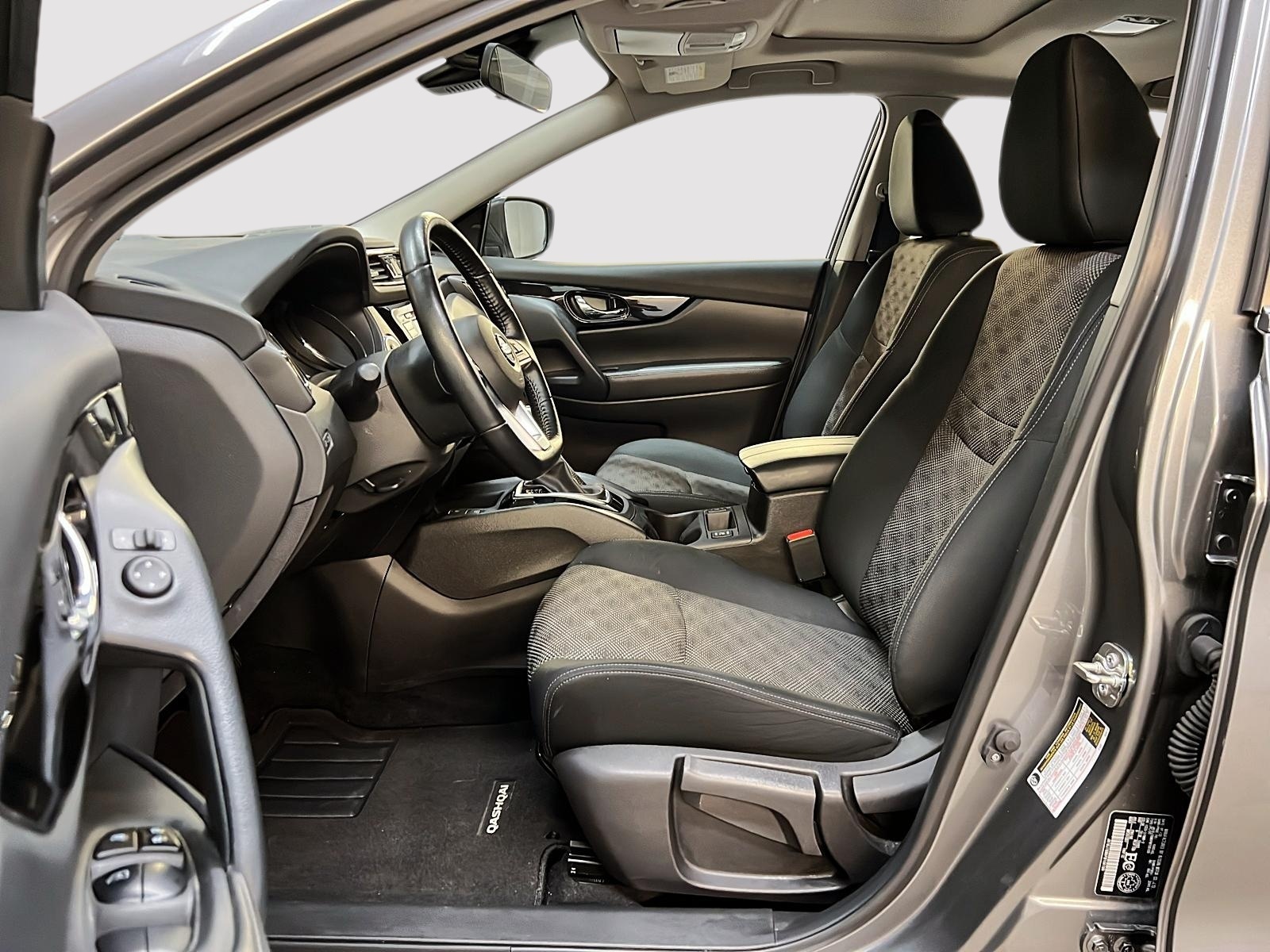 Nissan Qashqai SV TOIT 4RM 2023 — photo 7