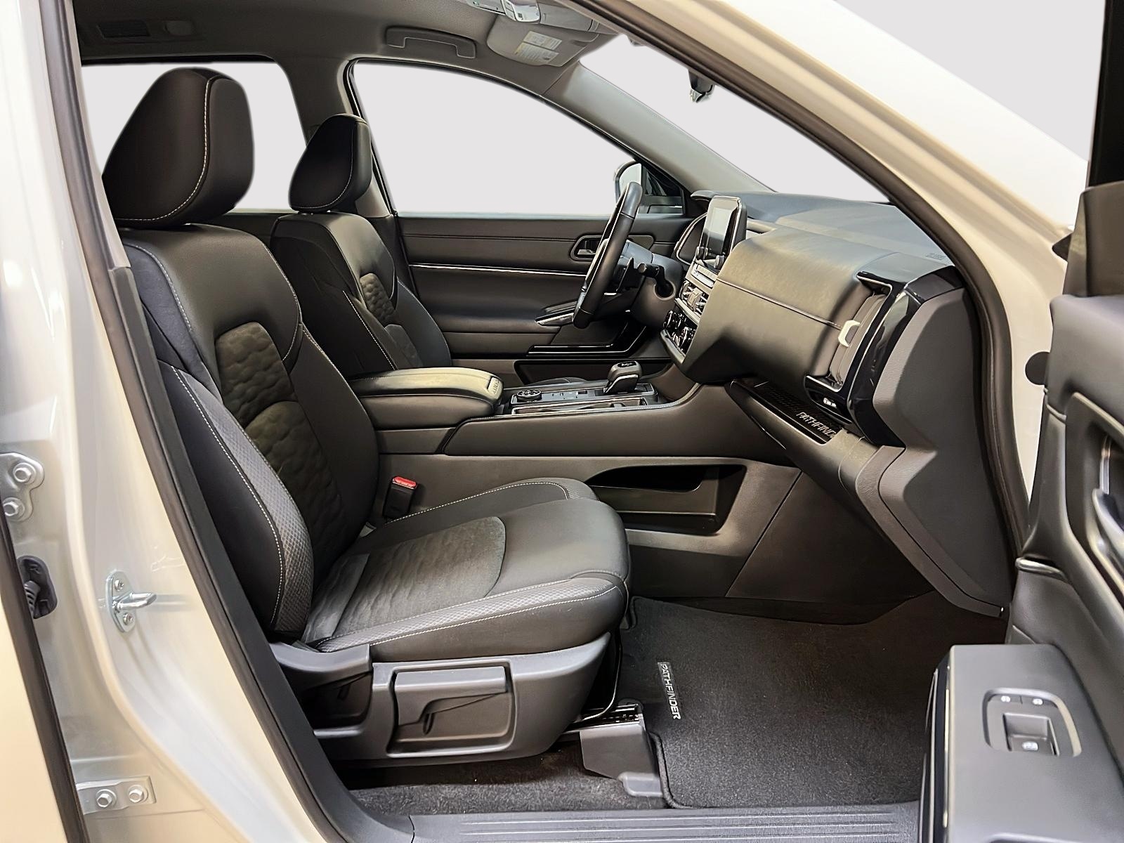 Nissan Pathfinder S 4RM 2025 — photo 8