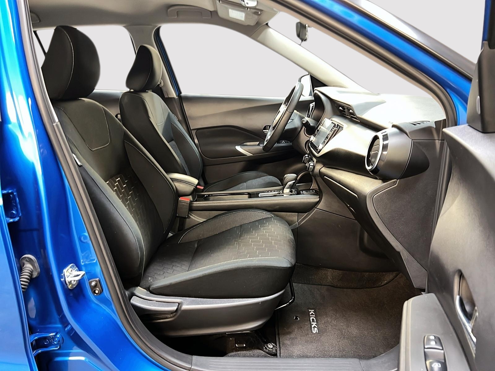 Nissan Kicks SV 2024 — photo 8