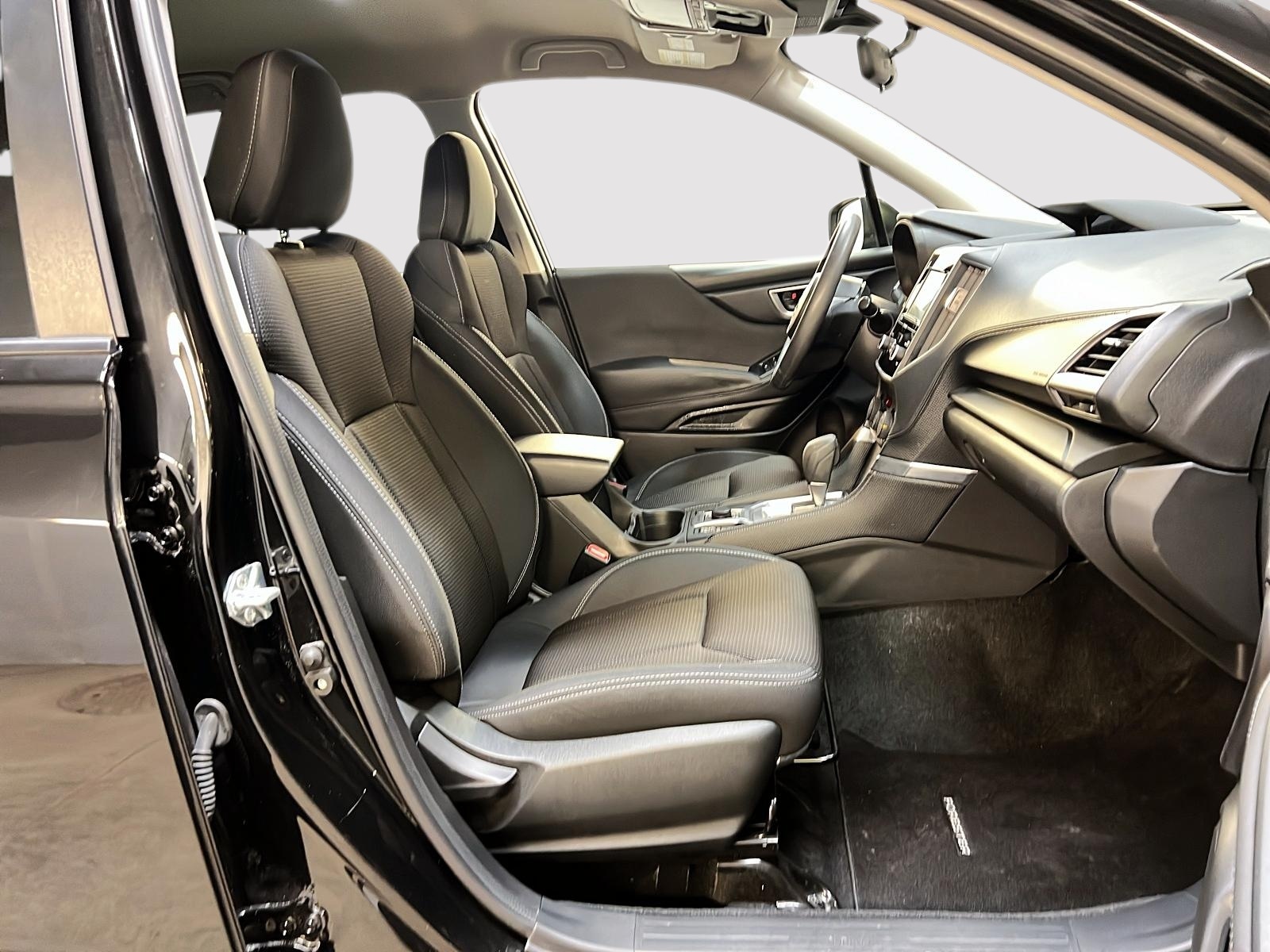 Subaru Forester TOURING 2024 — photo 8