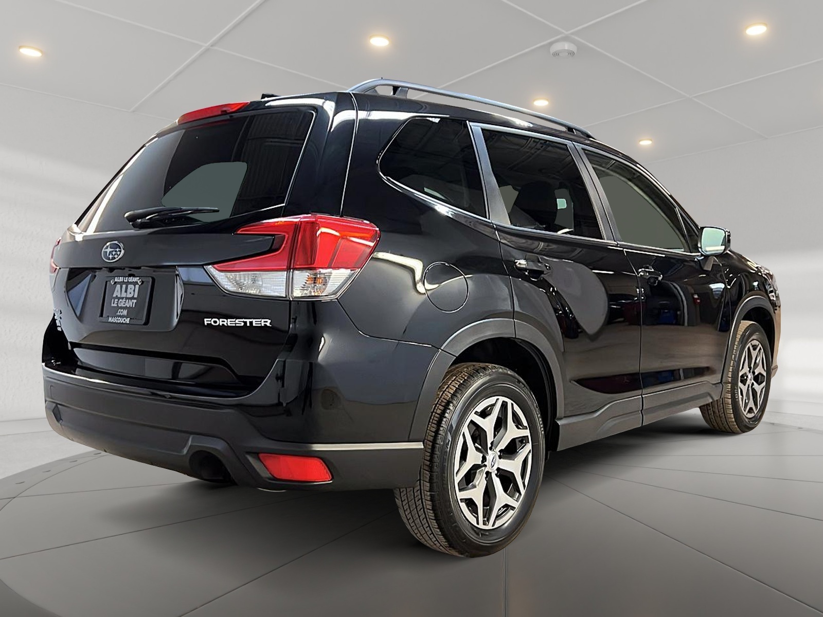 Subaru Forester TOURING 2024 — photo 4
