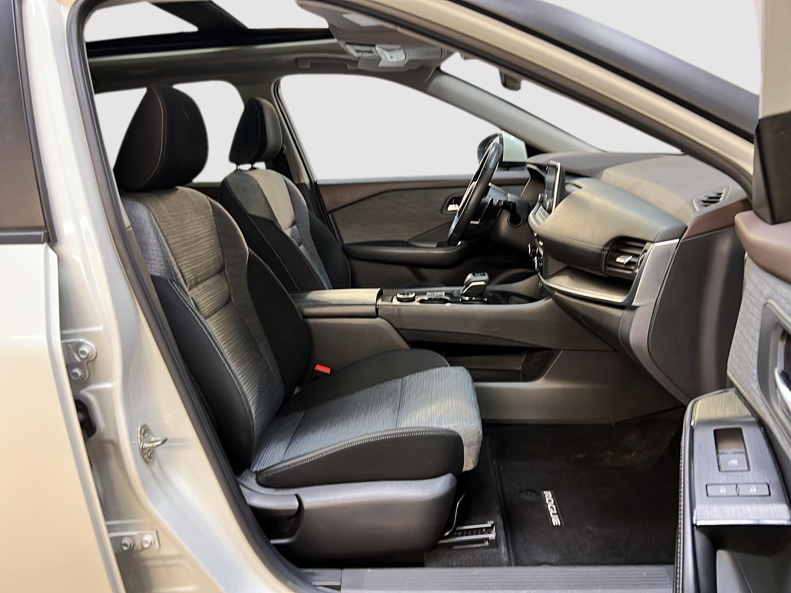 Nissan Rogue SV TOIT PANO 4RM 2023 — photo 8