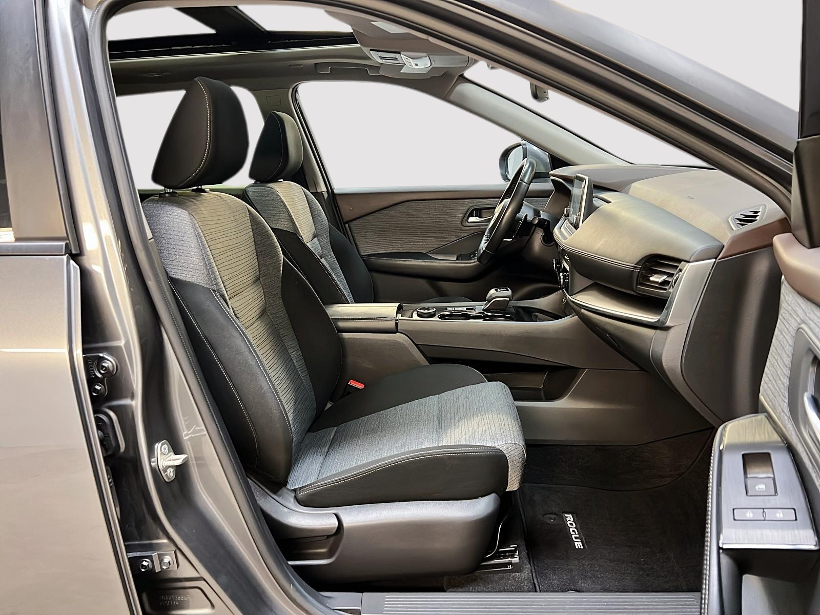 Nissan Rogue SV TOIT PANO 4RM 2023 — photo 8
