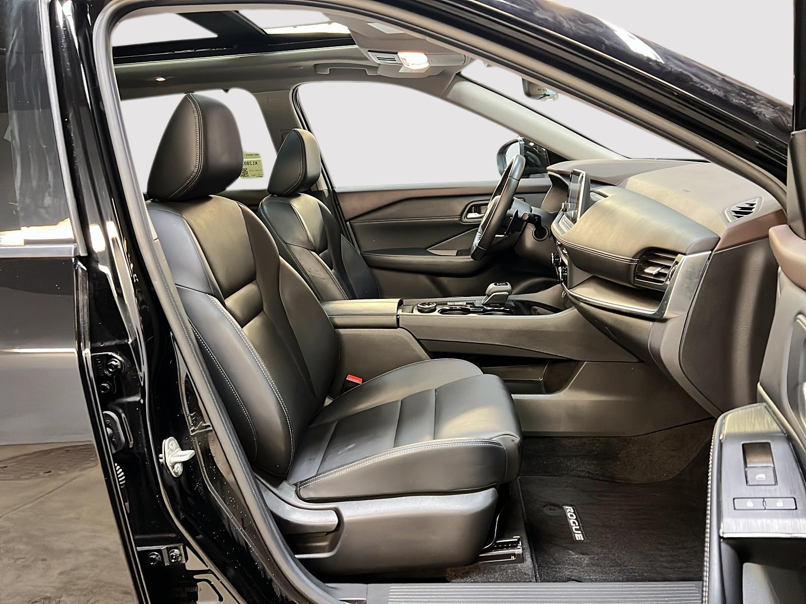 Nissan Rogue SV MIDNIGHT CUIR TOIT PANO 4RM 2023 — photo 8
