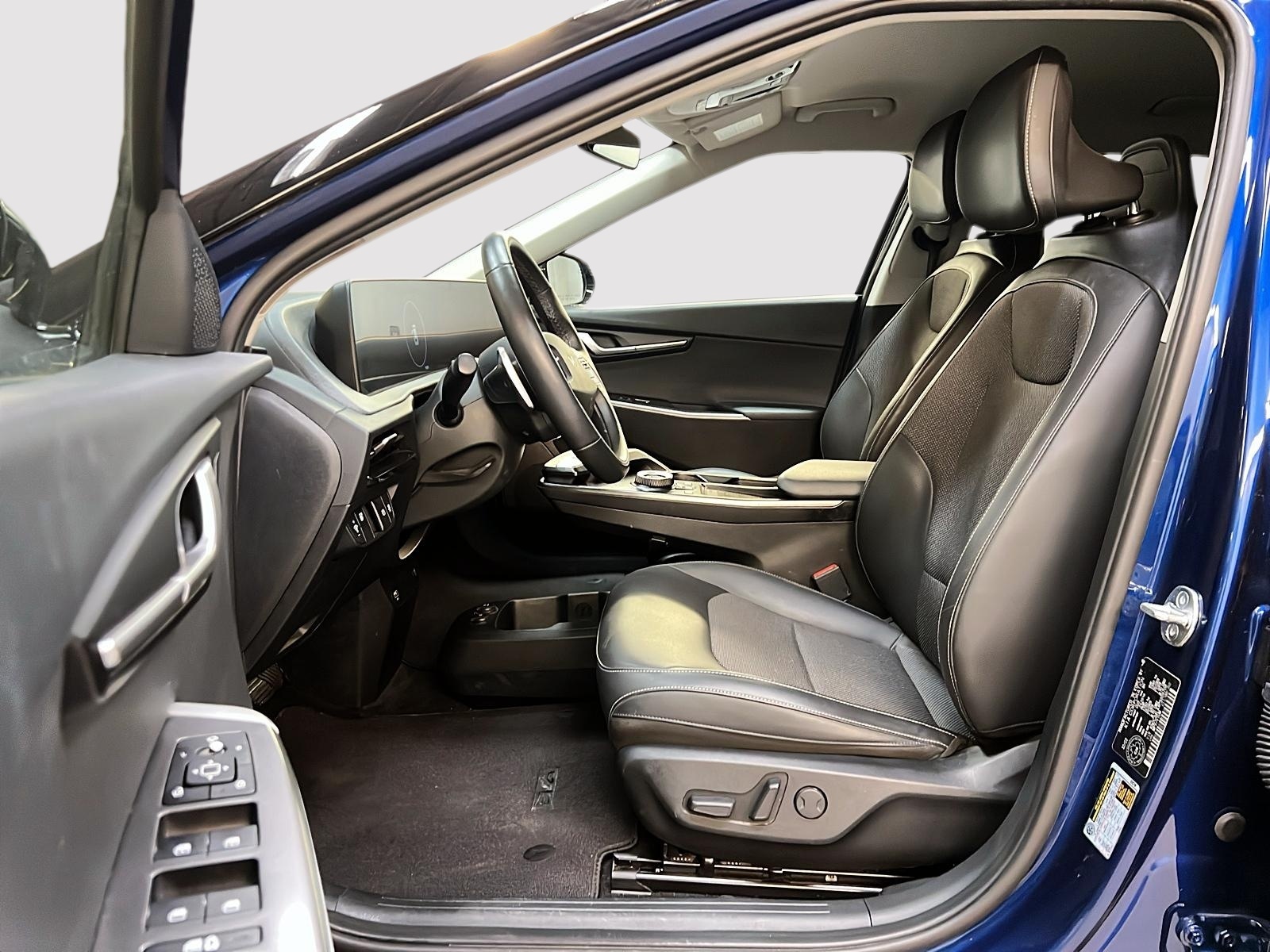 Kia EV6 LONG RANGE NAV 2023 — photo 7