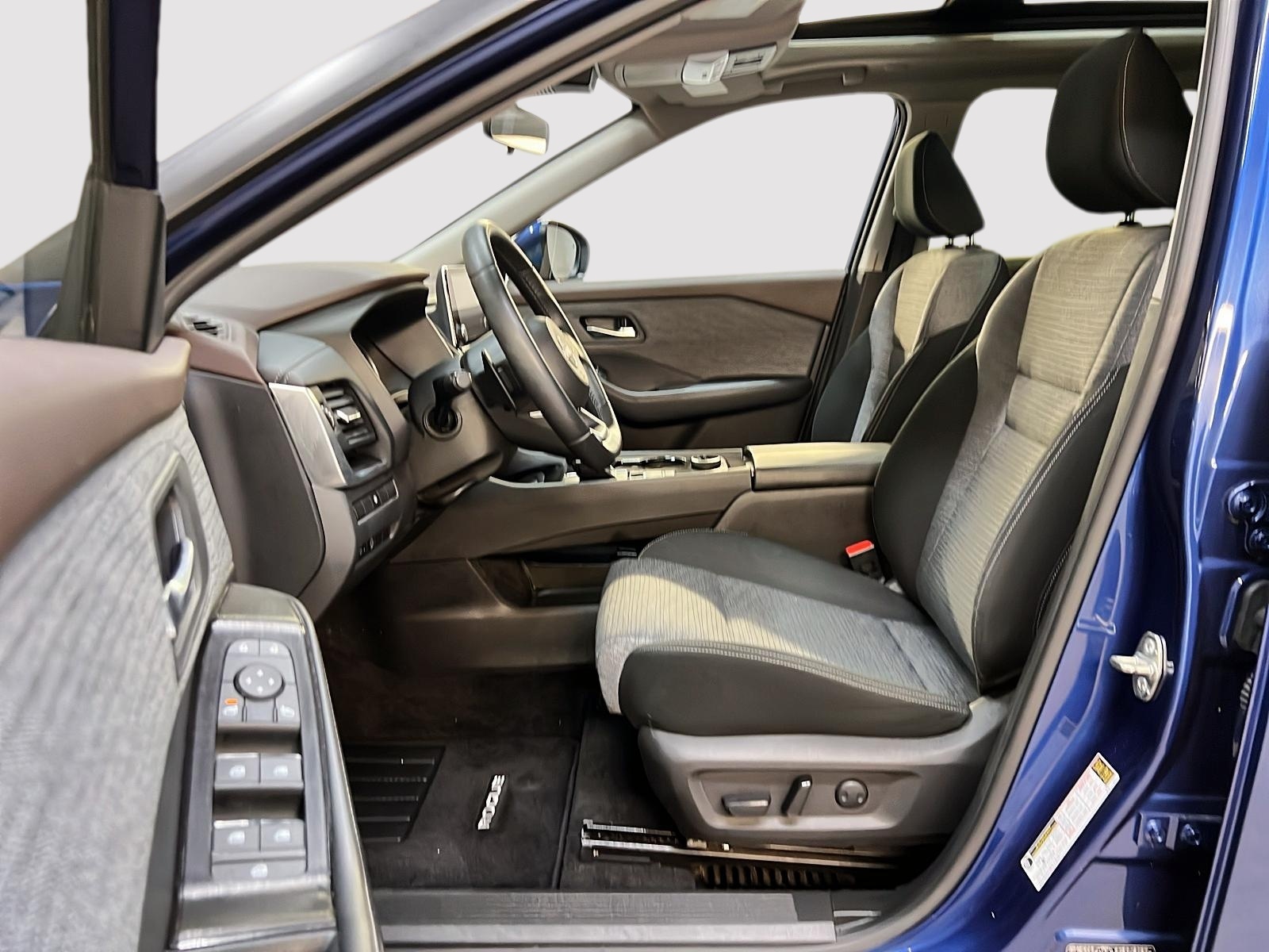 Nissan Rogue SV TOIT PANO 4RM 2023 — photo 7