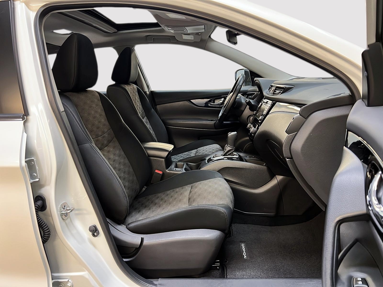 Nissan Qashqai SV TOIT 4RM 2023 — photo 8