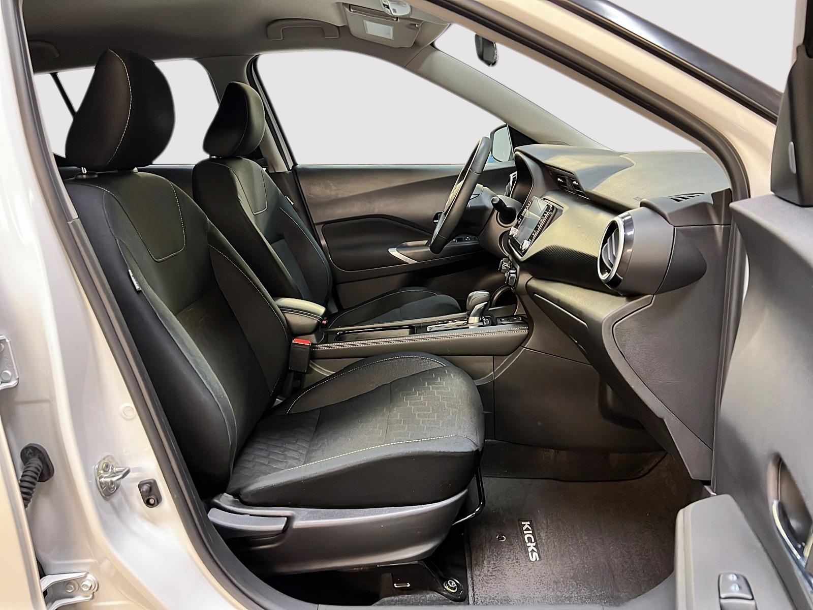 Nissan Kicks SV 2024 — photo 8