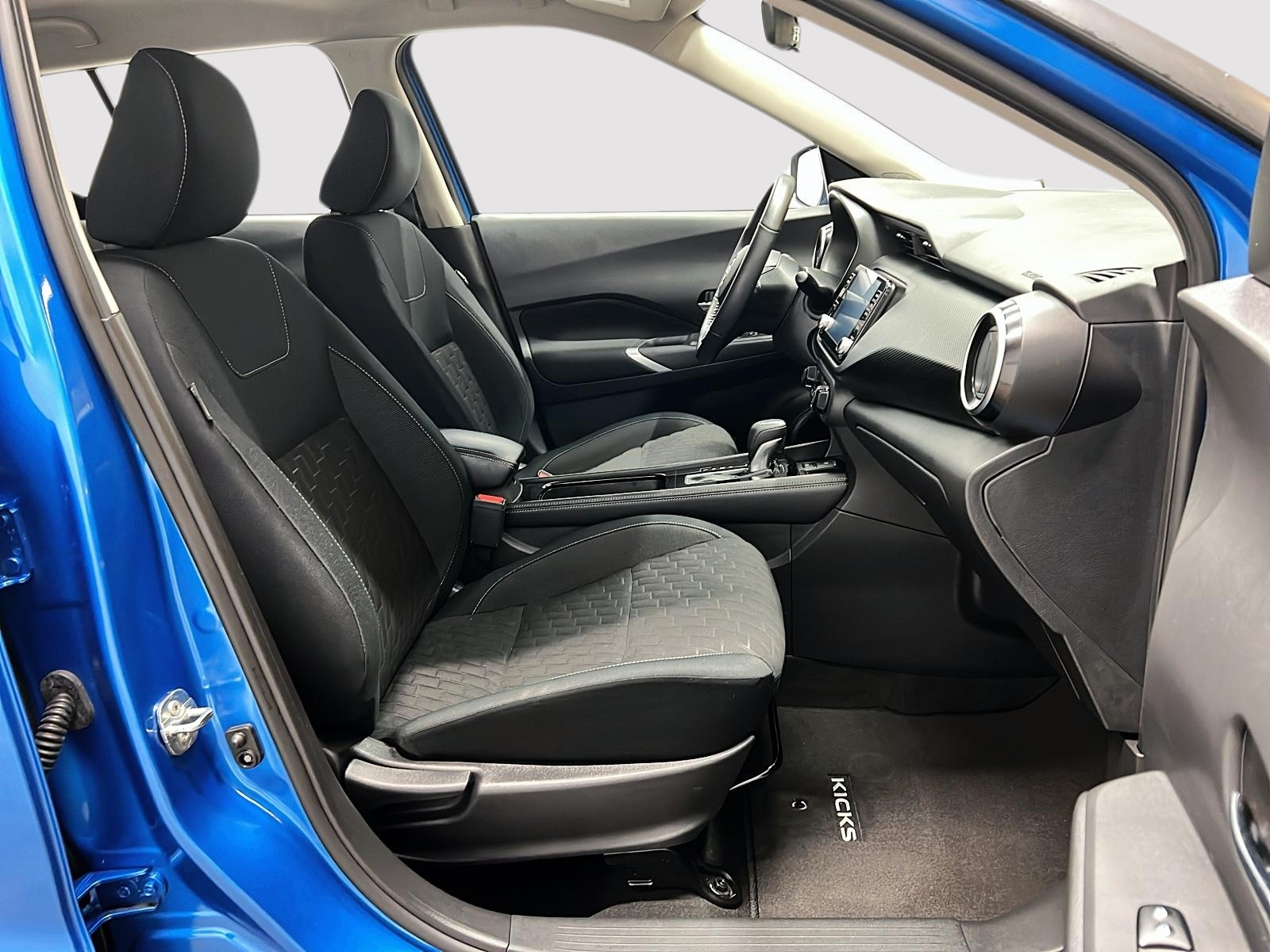 Nissan Kicks SV SPECIAL EDITION 2023 — photo 8