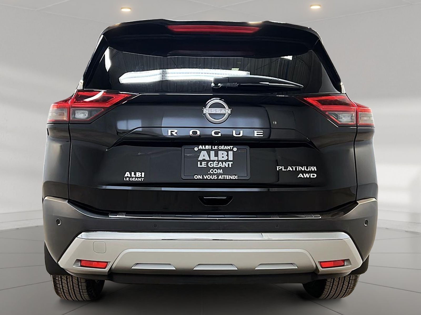 Nissan Rogue PLATINUM CUIR TOIT PANO NAV 4RM 2023 — photo 5