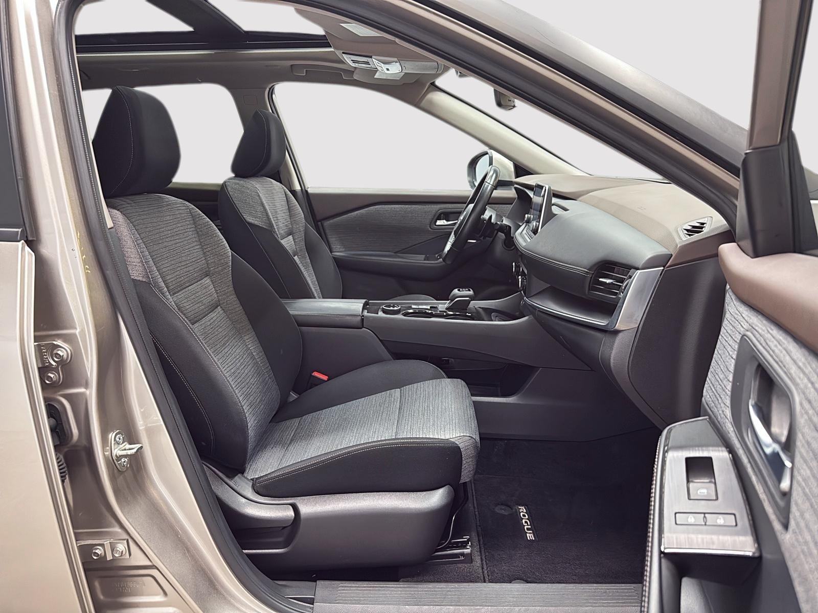 Nissan Rogue SV TOIT PANO 4RM 2023 — photo 8