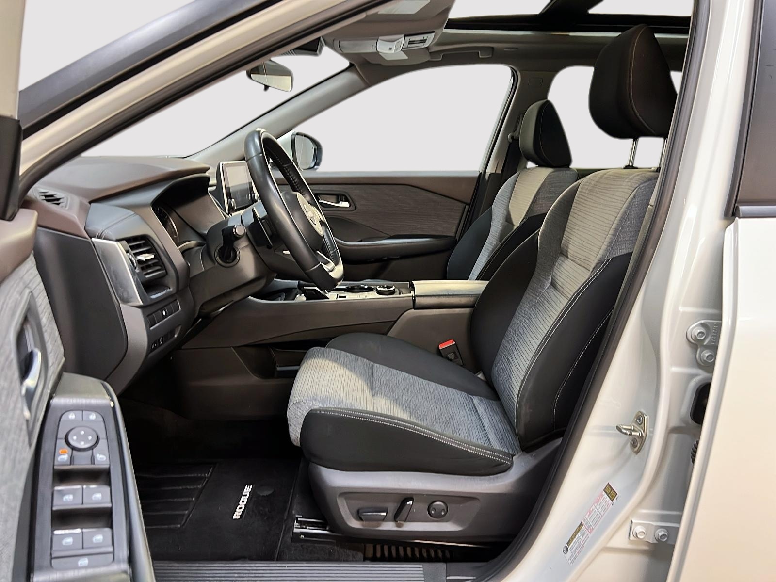 Nissan Rogue SV TOIT PANO 4RM 2023 — photo 7