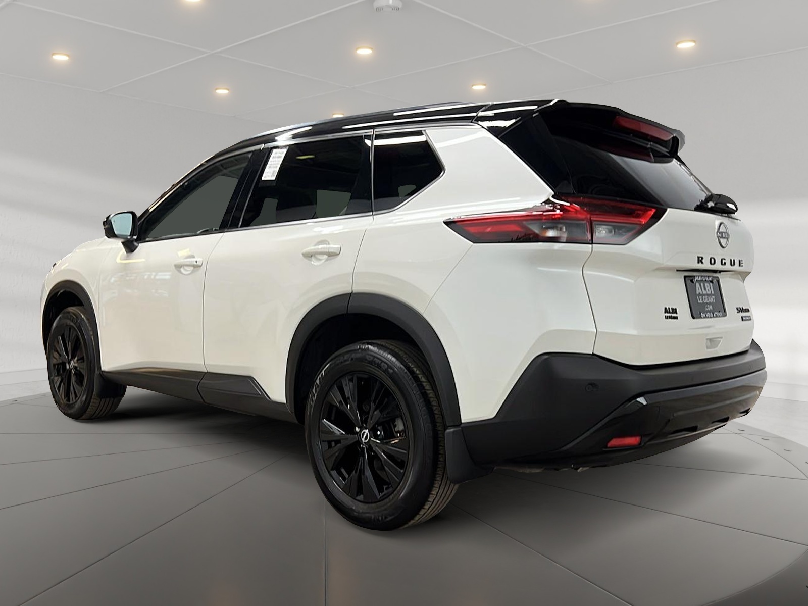 Nissan Rogue SV MIDNIGHT CUIR TOIT PANO 4RM 2023 — photo 6