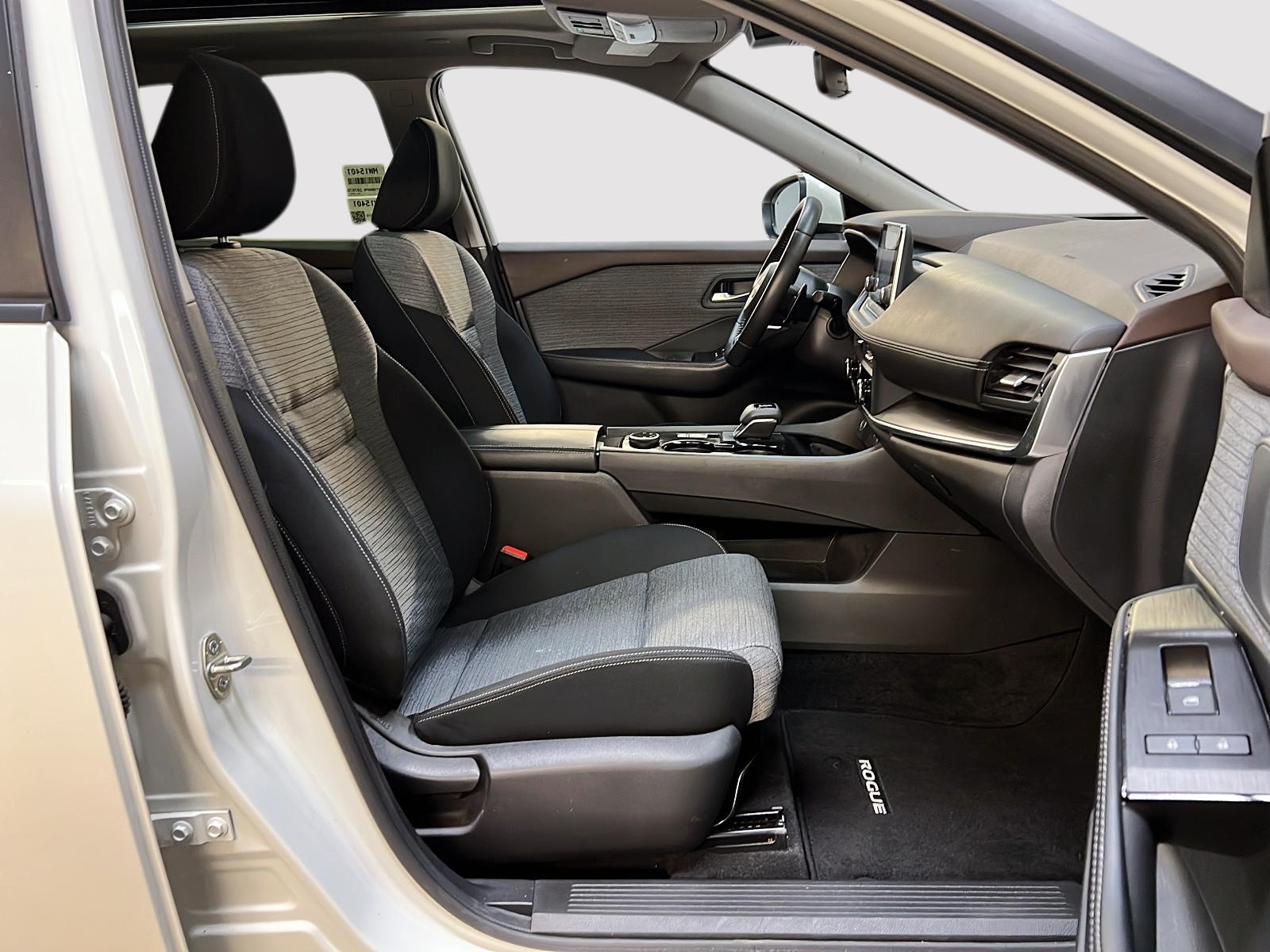 Nissan Rogue SV TOIT PANO 4RM 2023 — photo 8
