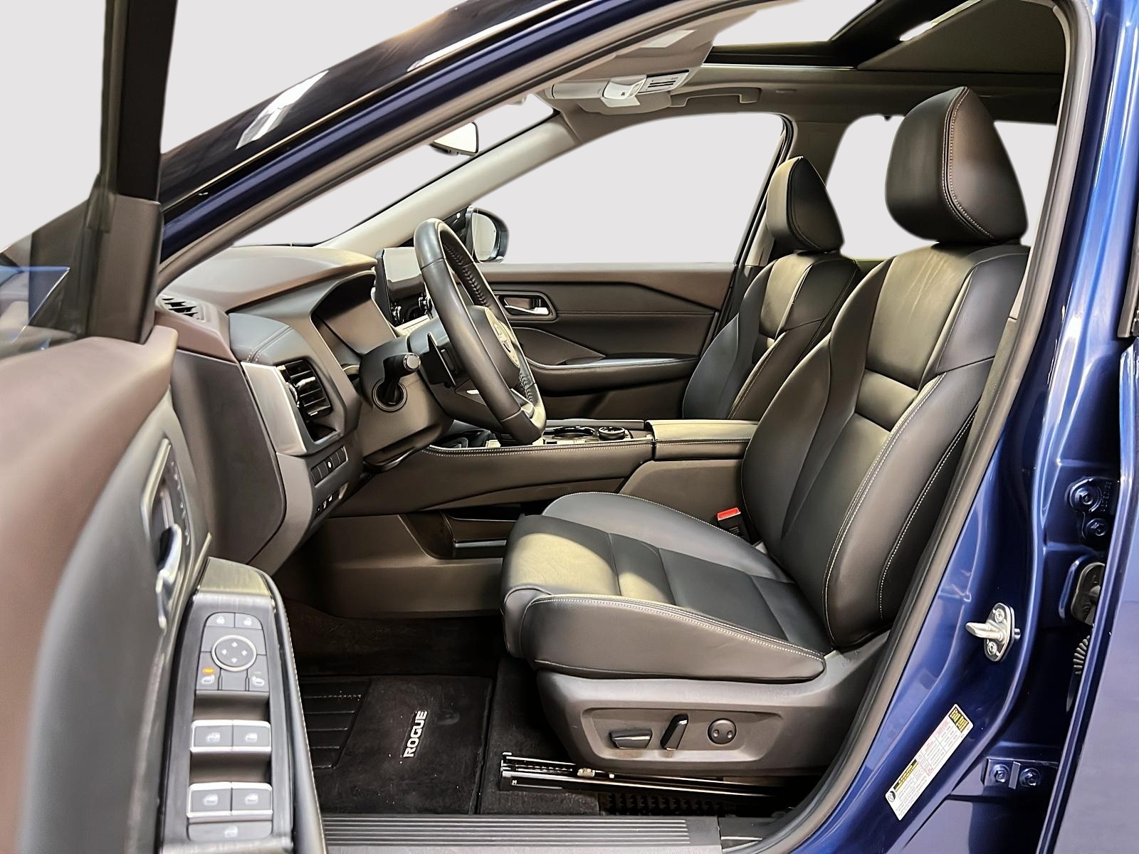 Nissan Rogue SL CUIR TOIT PANO NAV 4RM 2023 — photo 7